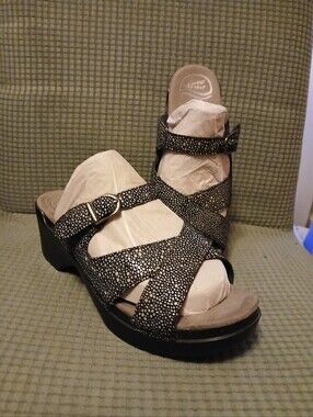 NWOB Dansko Sophie Black Crisscross Silver PolkaDot Wedge Scandal Sz41 (081426B)